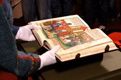 Soud potrestal ruské agenty, ukradli Gutenbergovu bibli