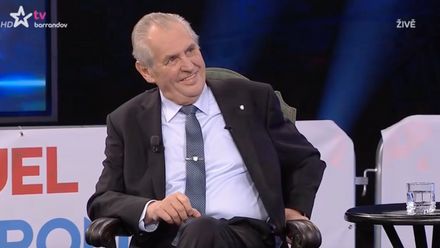 Zeman: Já jsem krásný mladý muž, kdyby po mně někdo vyjel, asi bych to poznal