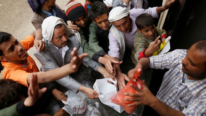 Obyvatelé Jemenu sužovaní nemocemi a hladem (ilustrační foto).