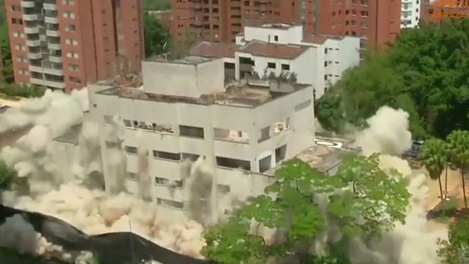 Kolumbijské úřady vyhodili do povětří dům narkobarona Escobary. Řídil odtud svůj drogový kartel