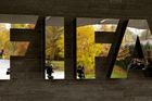 Švýcarsko kvůli korupci zmrazilo část účtů FIFA
