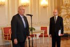 Jsme svědky otevřené války, prezident Zeman chtěl Sobotku zostudit v přímém přenosu, říká Honzejk