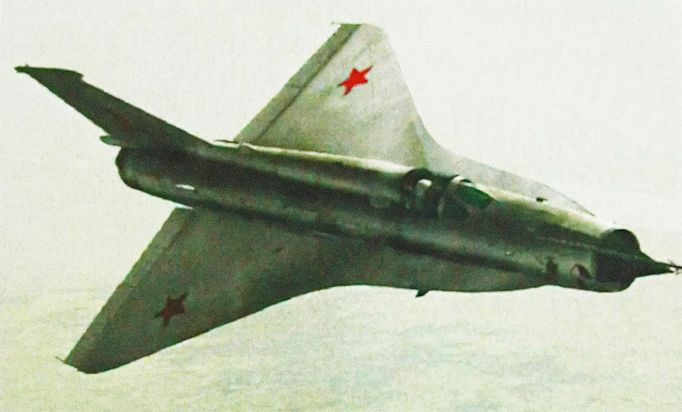 Stíhací letoun MiG-21I Analog, který se stalo předlohou pro vývoj nadzvukového doprvního letounu Tupolev 144