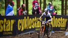 Diváci při cyklistickém cross-country závodu horských kol v Novém Městě na Moravě
