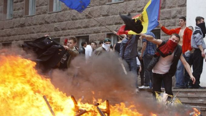 Obrazem z Moldavska: Násilné protesty proti komunistům