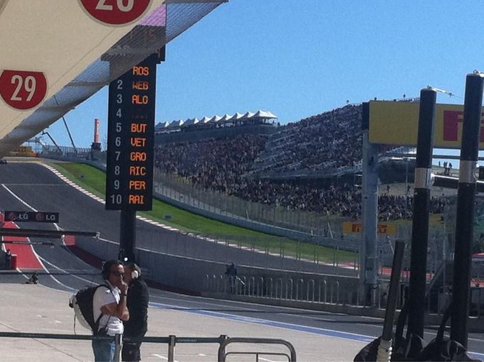 Páteční tréninky přilákaly do hlediště Circuit of The Americas plné tribuny.