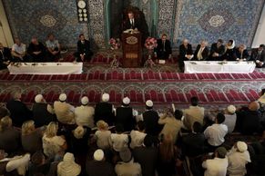 Princ Haakon v mešitě veřejně odmítl Breivikovy názory