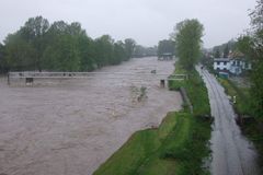 Moravskoslezským krajem se prohnala bouřka s dešti. Zvedla hladiny několika řek