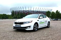 Auta Kia budou vozit fotbalové funkcionáře ve Wroclavi