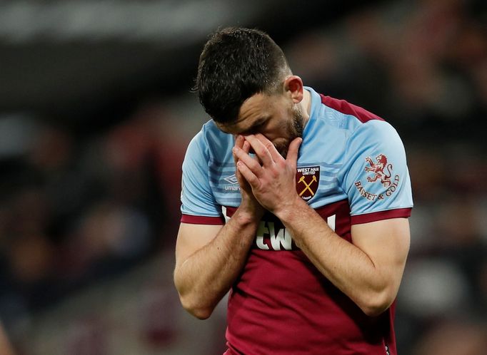 Soccer Football - Premier League - West Ham United v Liverpool - London Stadium, London, Britain - January 29, 2020   West Ham United's Robert Snodgrass reacts