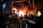 Rusové v noci opět zaútočili raketami, v Kyjevské oblasti hoří průmyslový podnik