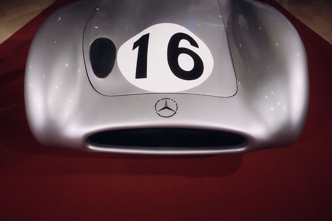 Vydražený Mercedes-Benz W 196 R Streamliner patřil americkému Indianapolis Motor Speedway Museum a vydražený částka poputuje na rozšíření sbírek a renovaci vozů