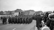 Od roku 1973 slouží Nuselský (tehdy oficiálně Gottwaldův) most pracujícímu a později i ostatnímu lidu.