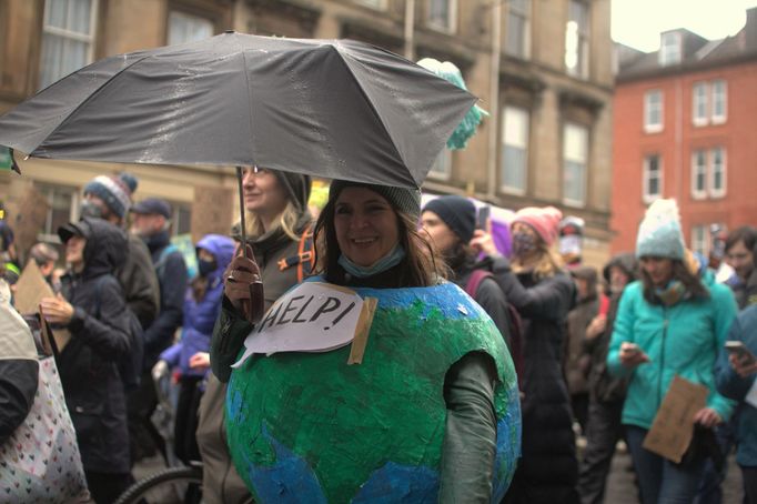 Pochod za klima při konání klimatické konference COP26 v Glasgow.