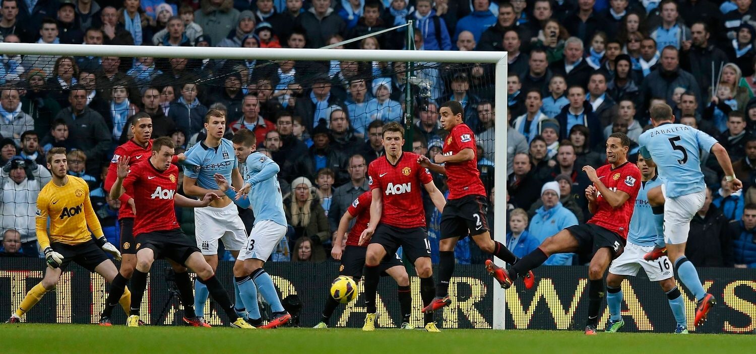 Manchester City - Manchester United: Pablo Zabaleta dává gól