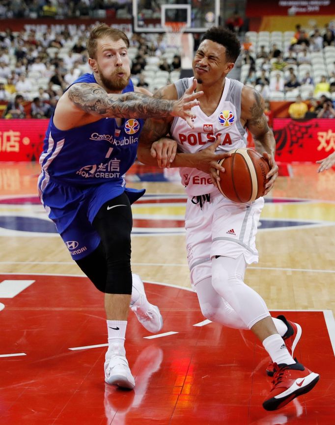 basketbal, MS 2019, Česko - Polsko, Patrik Auda a A.J. Slaughter