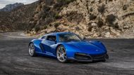 Rezvani Beast Alpha - Výstředním supersportům ještě neodzvonilo. Tento výtvor používá sice čtyřválcový motor pod kapotou, ale díky masivnímu přeplňování z něj doluje rovných 500 koní výkonu. Slibuje stovku za 2,7 sekundy a má zajímavě řešené otevírání dveří.