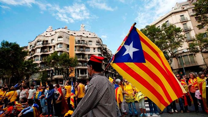 Milion Katalánců se spojilo. Chtějí nezávislost na Španělsku
