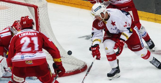 Utkání hokejové extraligy Slavia vs. Třinec