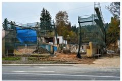 Místo rekonstrukce demolice: Z Porscheho rodného domu zůstaly ve Vratislavicích jen zdi