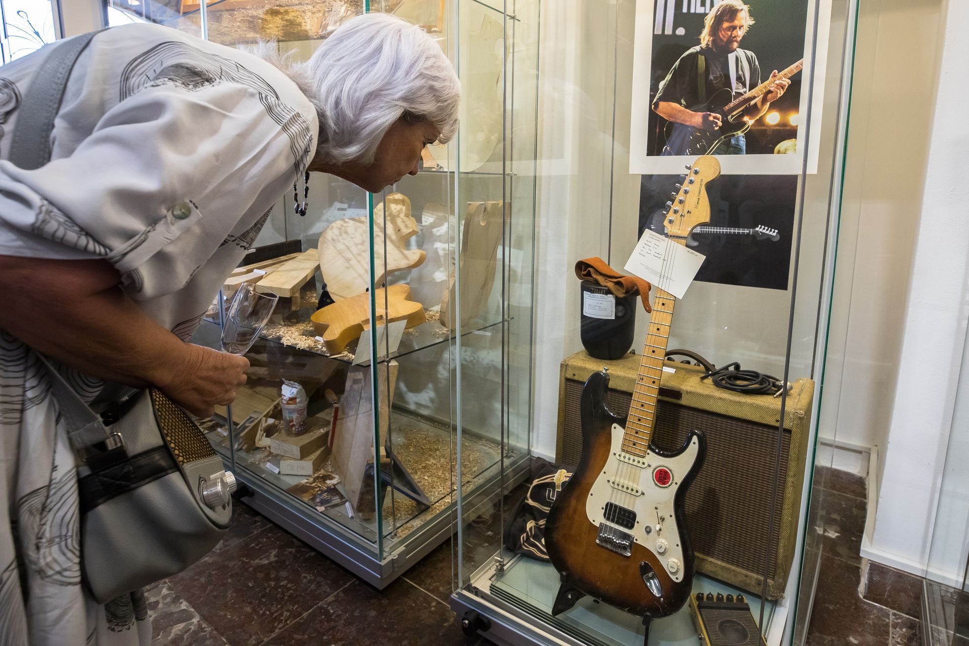 Výstava kytar Petera Jurkoviče, Regionální muzeum Jílové u Prahy