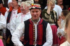 Bělobrádek a Gazdík se do lesa nebojí. Jen aby tam našli i nějaké voliče