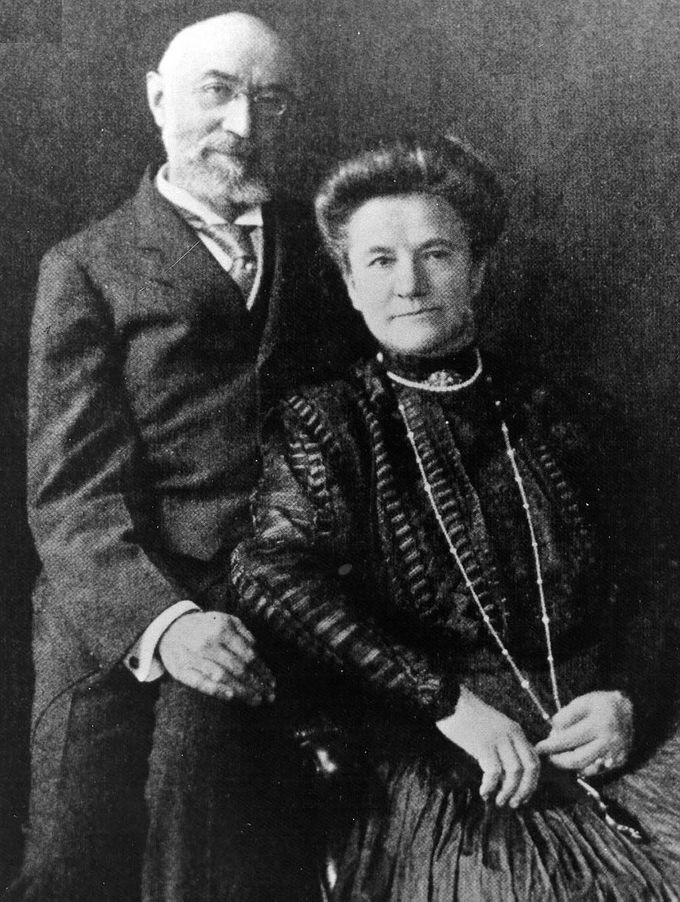 Isidor a Ida Strausovi zemřeli na Titanicu.