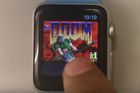 Kultovní videohra Doom slaví 25 let. Hrát ji můžete na hodinkách i topinkovači