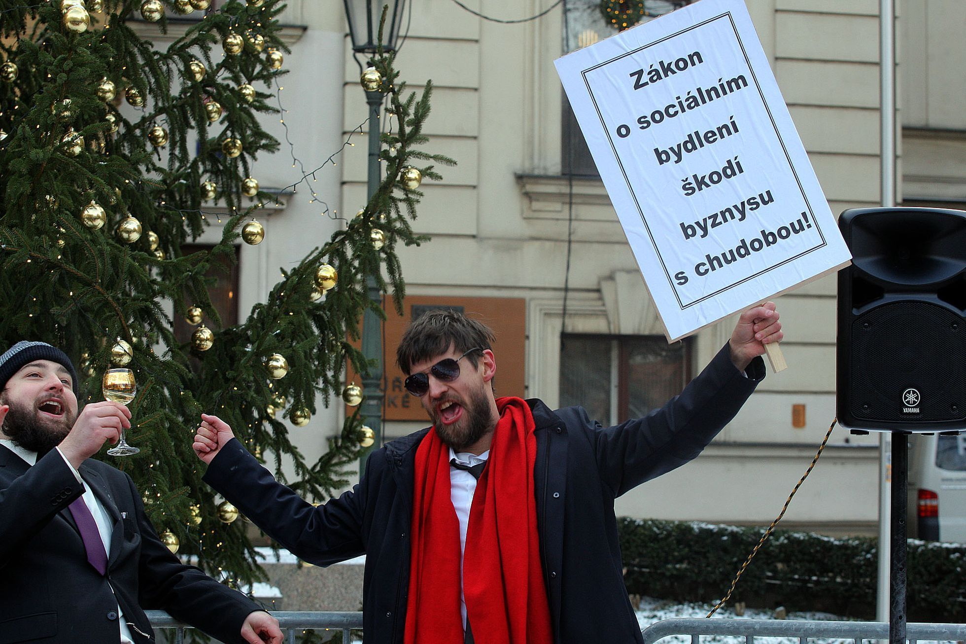 Happening o sociálním bydlení před vládou