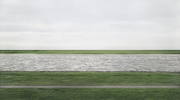Andreas Gursky: Rhein 2