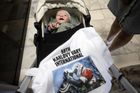Obrazem: Kriepsovou sundali, Skarsgaard besedoval. Přijel i autor nejúspěšnější story