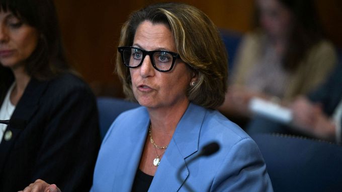 Lisa Monacová. prezidentka společnosti Microsoft pro globální záležitosti.