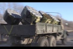 Online: Autobus v Donbasu najel na minu, nejméně tři oběti