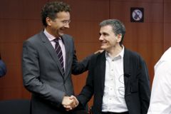 Eurozóna se dohodla na další pomoci Řecku. Připojí se MMF?