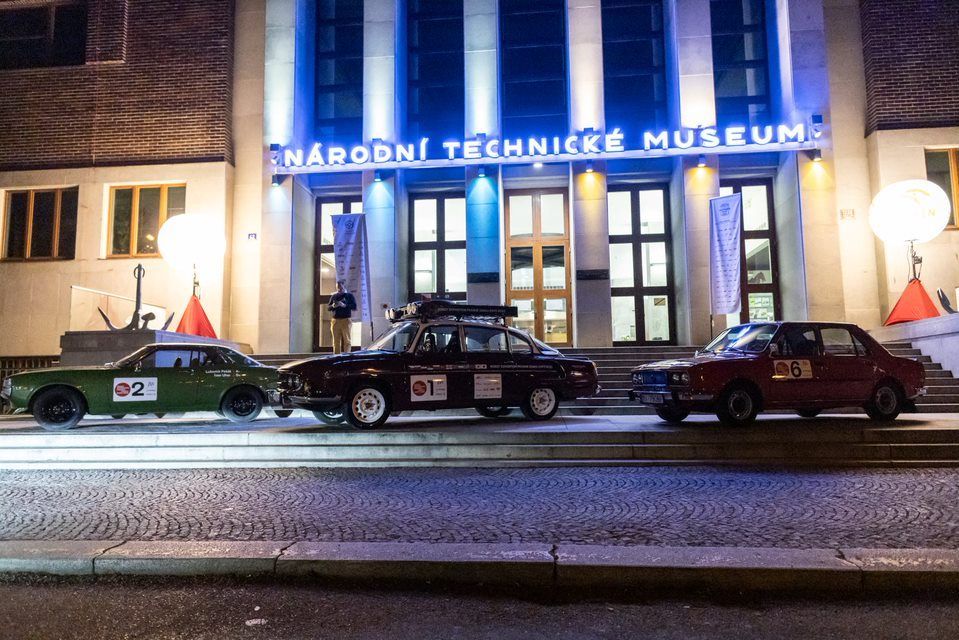 Robot Osaka Oldtimer Express 2025 NTM + prezident Petr Pavel