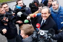 FIFA dnes projednává odvolání potrestaného Platiniho
