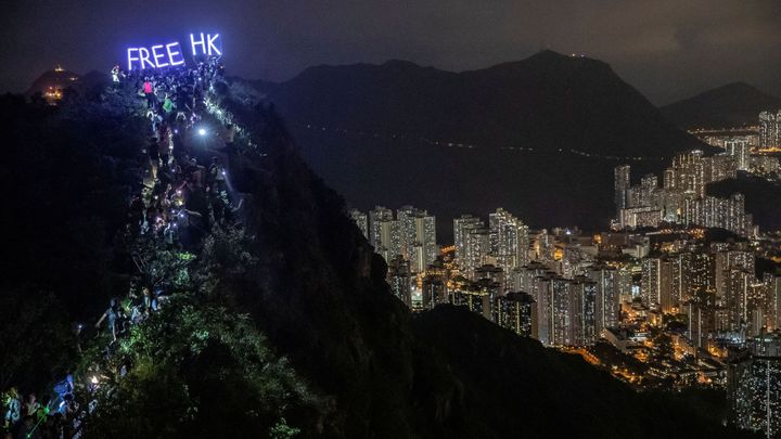 Nevzdávejte boj za demokracii. Hongkongští protestující zahájili další demonstrace