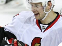 Jason Spezza, č. 9. V 68 zápasech dal 84 bodů. S Danielem Alfredssonem tvoří v Ottawě Senators vyrovnanou produktivní dvojku.