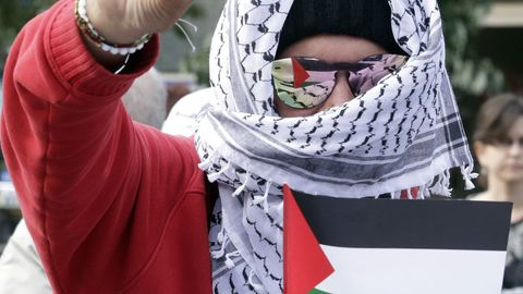 Macháček: 58 mrtvých Palestinců? Hamás teď chce demonstrace utišit, situace v regionu je neřešitelná