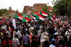 Krev za krev, křičí Súdánci. V zemi pokračují protesty, sedm lidí zemřelo