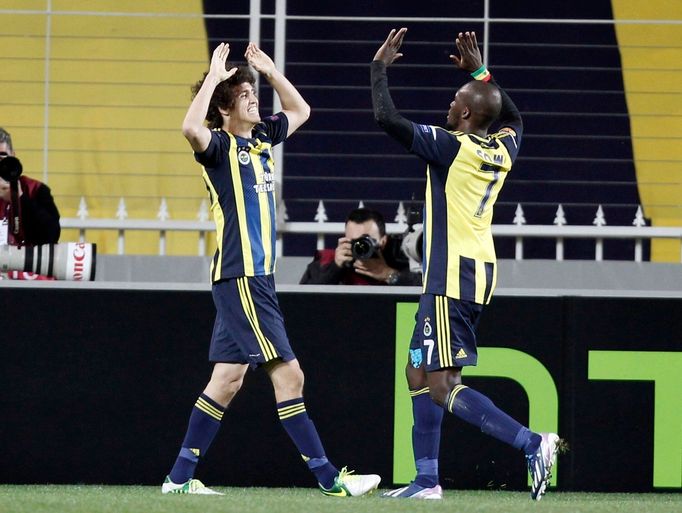 Fotbal Evropská liga, Fenerbahce - Plzeň: Salih Ucan a Moussa Sow