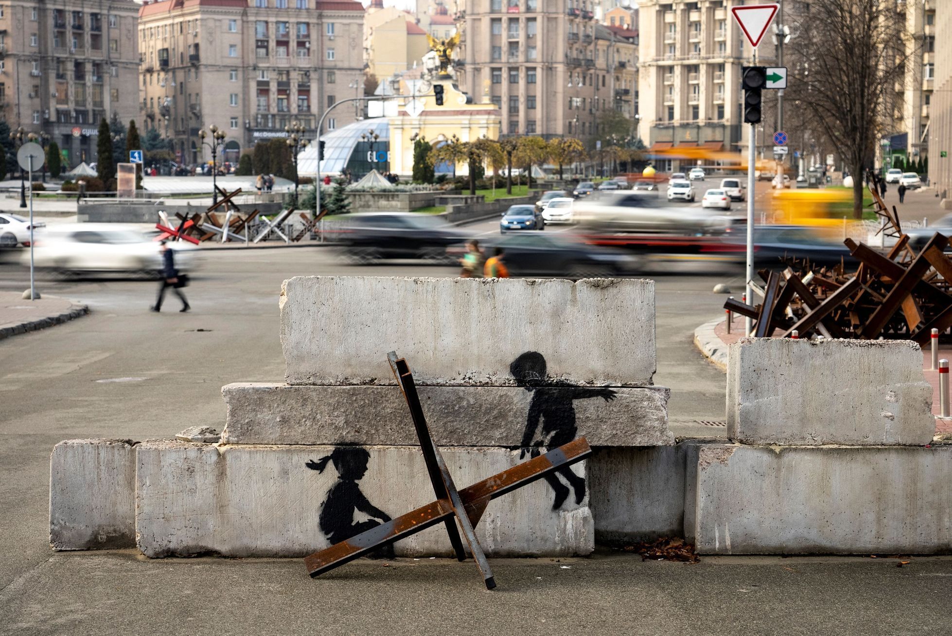 ukrajina banksy graffiti