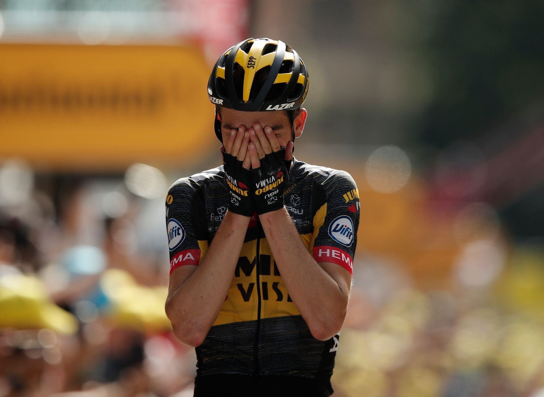 Sepp Kuss slaví triumf v 15. etapě Tour de France 2021