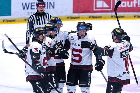 Plzeň - Sparta. Sparťané znovu odvrací konec, tentokrát v bouřlivém prostředí v Plzni