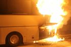 Český autobus shořel v Rakousku, pár metrů a bylo pozdě