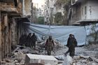 Damašek zadržuje stovky lidí prchajících z Aleppa, tvrdí aktivisté. Syrská armáda to popírá