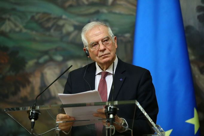 Šéf unijní diplomacie Josep Borrell na tiskové konferenci v Moskvě.