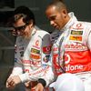 Fernando Alonso a Lewis Hamilton