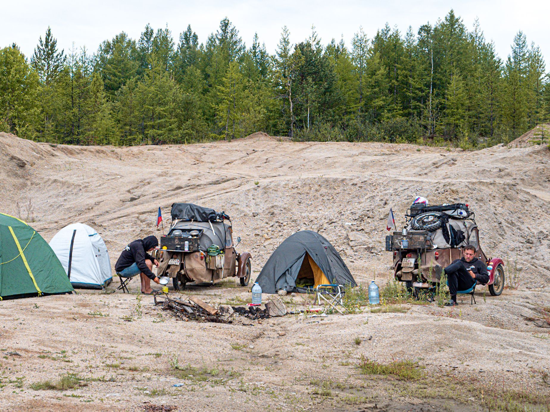 Nesmrtelní dědci Japonsko Rusko velorexy
