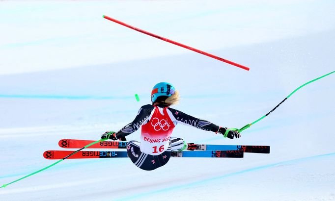 Alice Robinsonová padá v super-G na ZOH 2022 v Pekingu